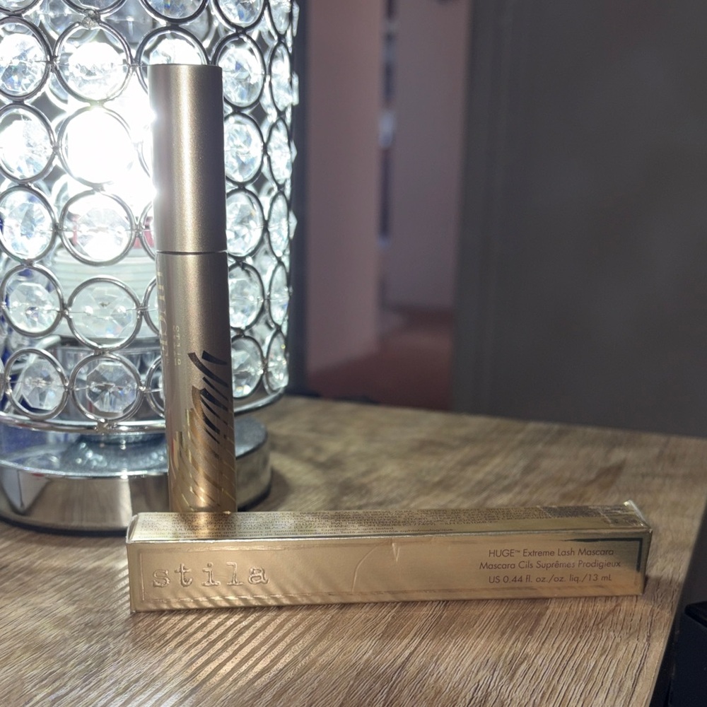 Stila Gold Lash Mascara - Picture 1 of 2
